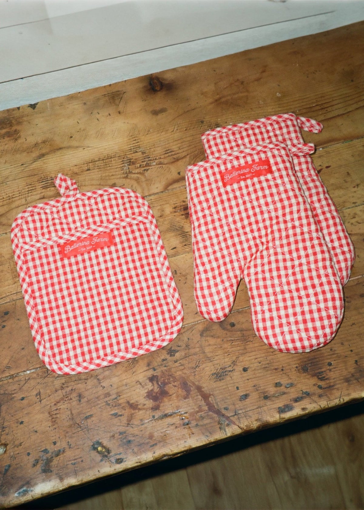 Oven Mitts & Potholder Set - Ballerina Farm